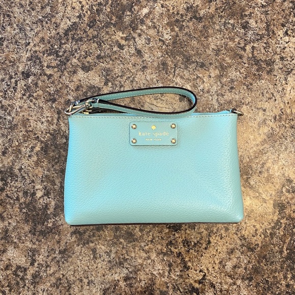 kate spade Handbags - Kate Spade Wristlet